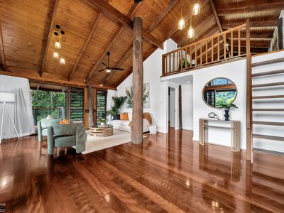 4 Cananga Close, Kamerunga