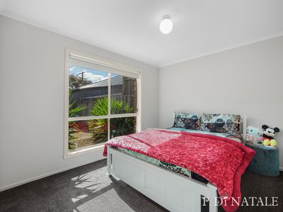 2 / 24 Coolabah Crescent, Hoppers Crossing