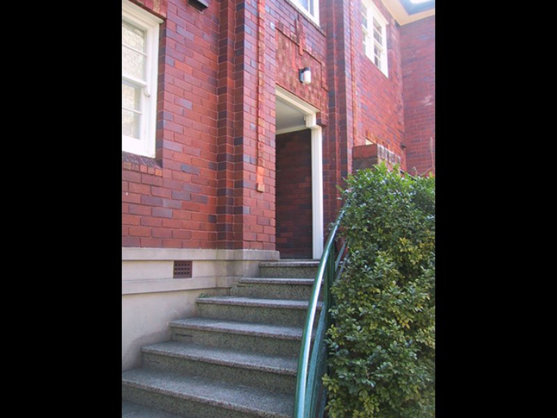 8 / 12 McDougall Street, Kirribilli