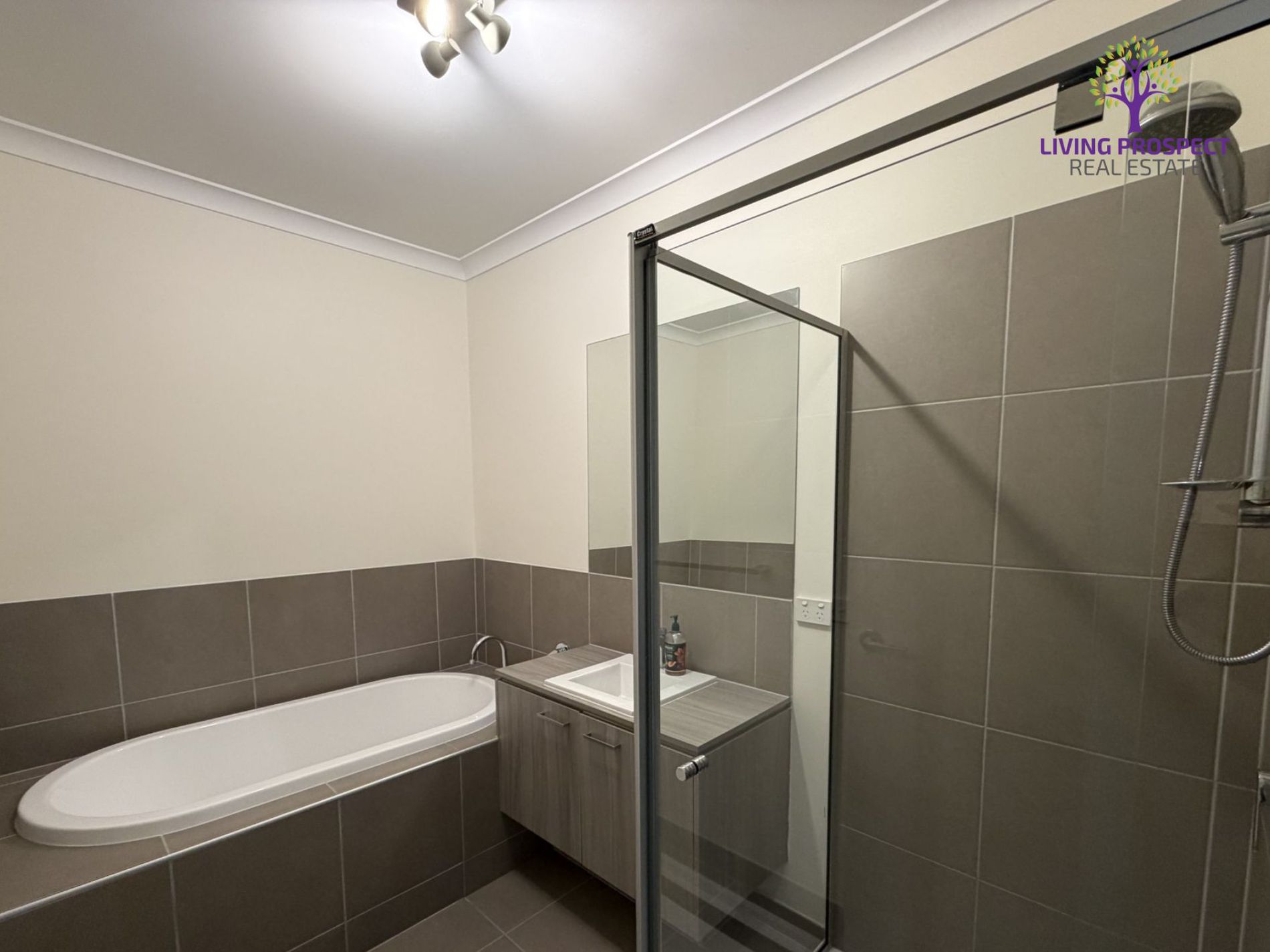 10 Spencer Street, Point Cook