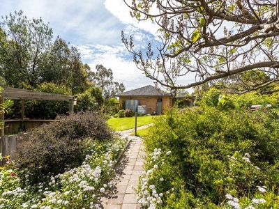 322 Clifton Beach, Clifton Beach