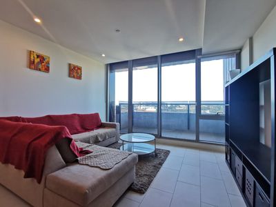 808 / 227 Toorak Road, South Yarra