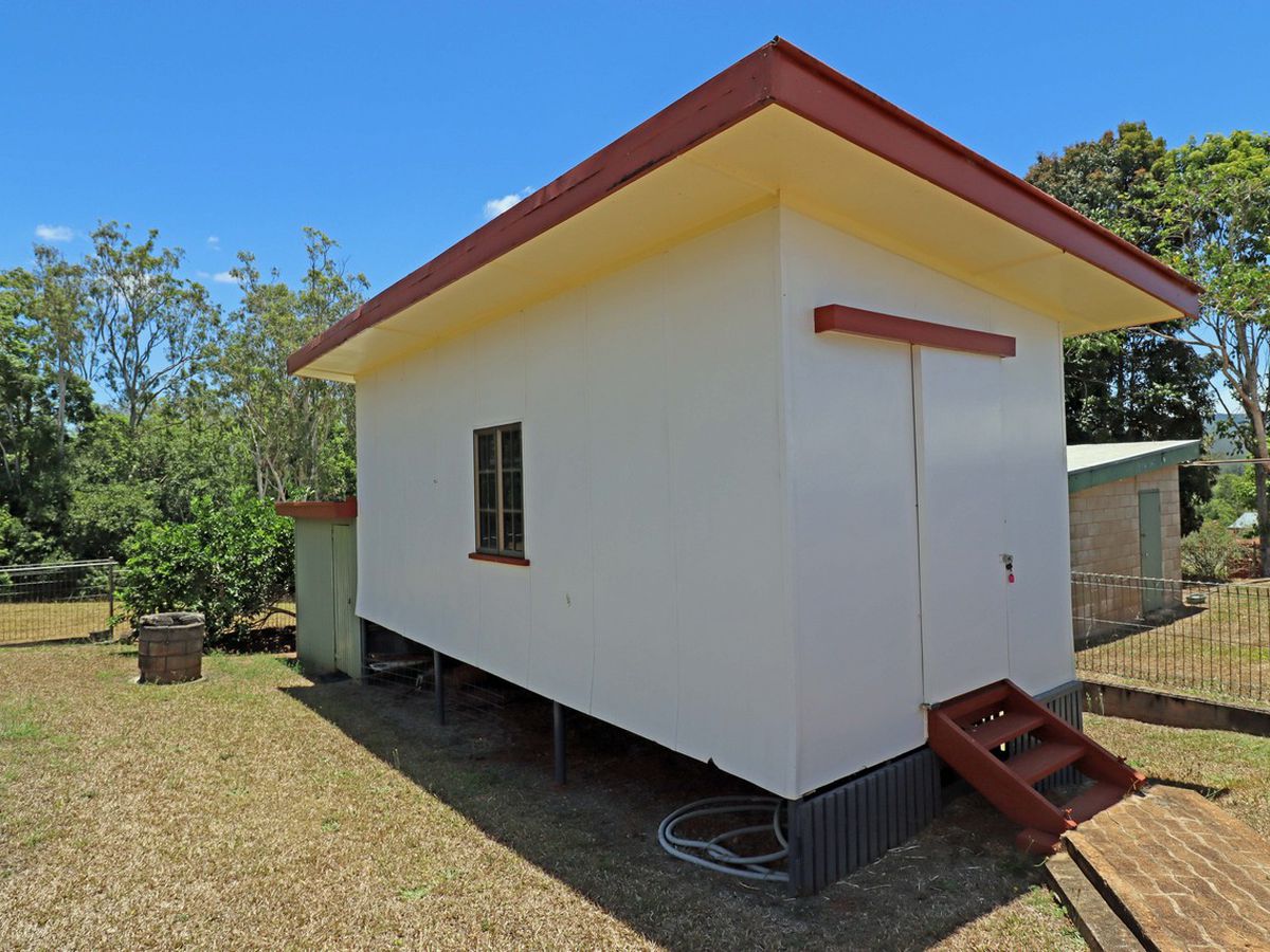 19 Fifth Avenue, Atherton
