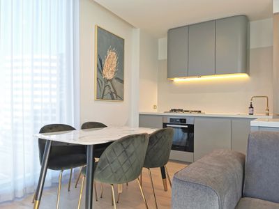 608 / 25 O'Sullivan Road, Glen Waverley