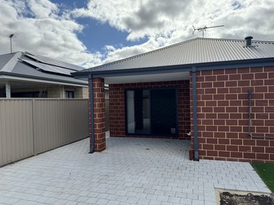 6 Lutea Loop  , Hilbert