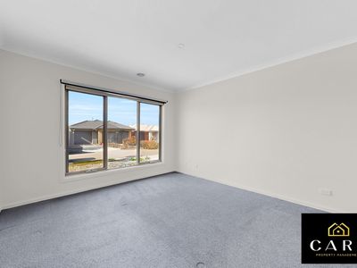 36 Ironstone Street, Cranbourne East
