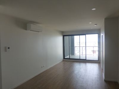 405 / 11 Commercial Road, Caroline Springs