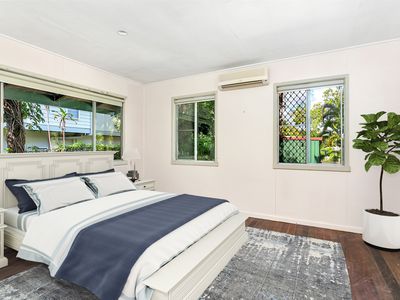 22 Poinsettia Street, Holloways Beach