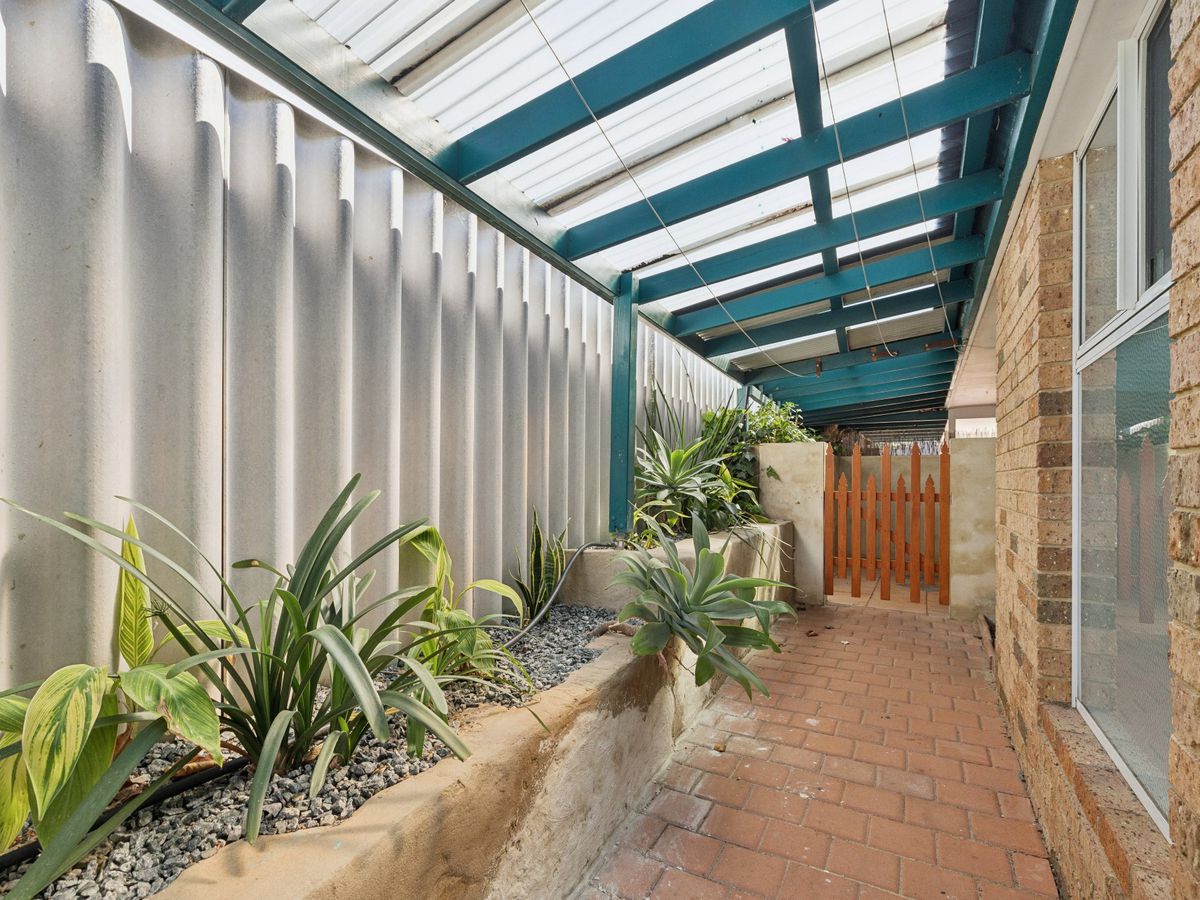 16 Ronsard Place, Yangebup