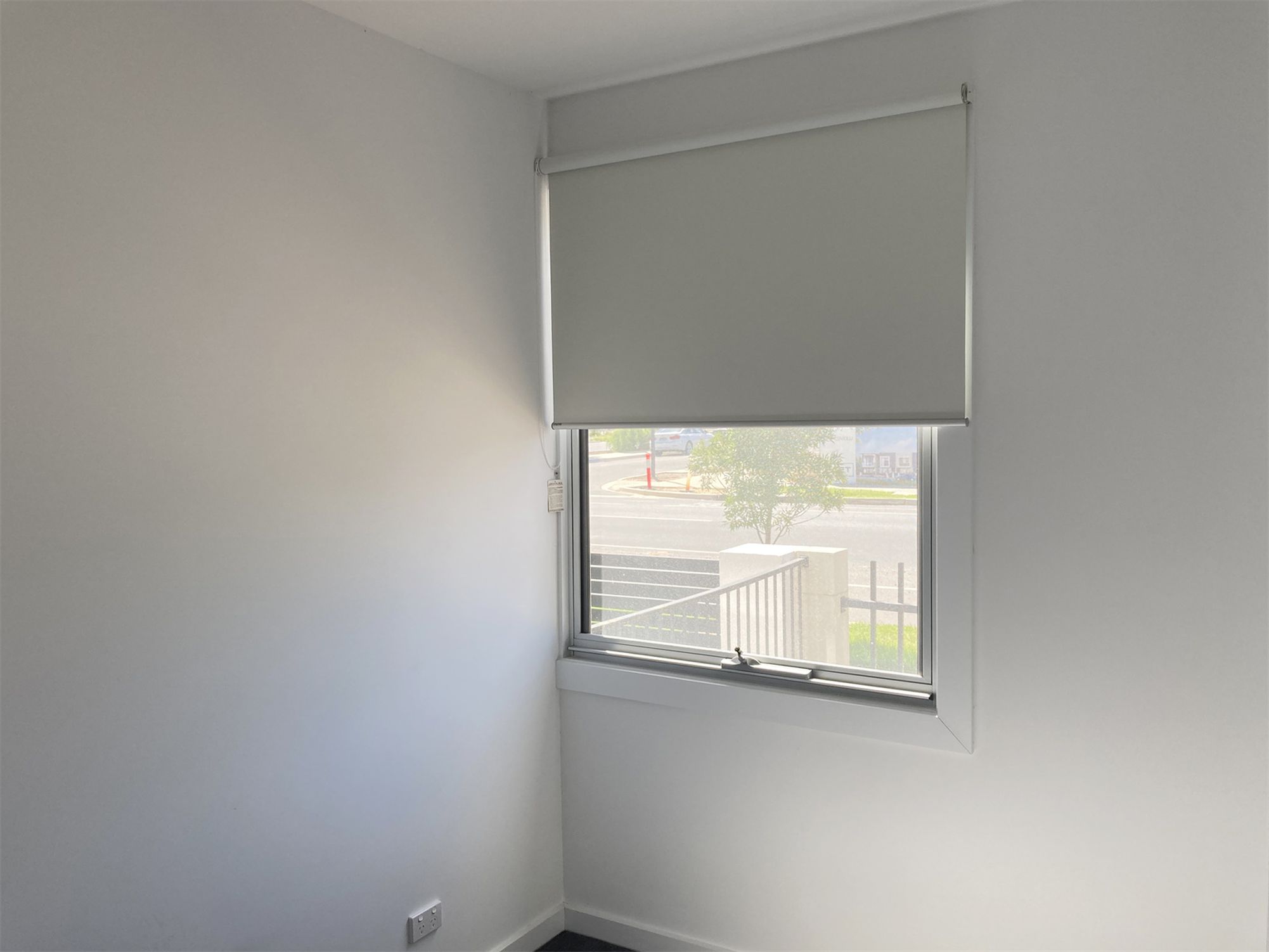 213 East Parkway, Lightsview