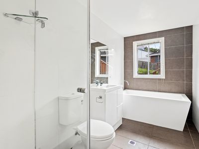 28A Moore Place, Warrawong