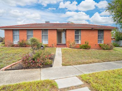 73 CHAPPLE STREET, Wodonga