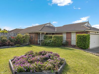 23 Sinatra Way, Cranbourne East