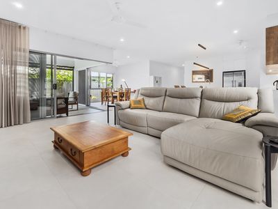 2 / 9 Jabiru Court, Smithfield