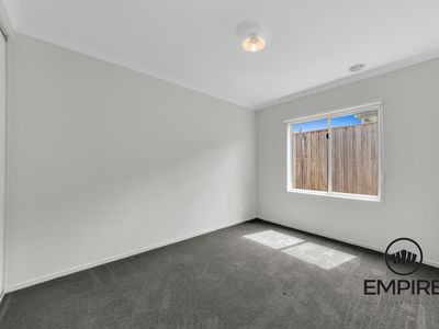 9 Grande Belmond Avenue, Clyde