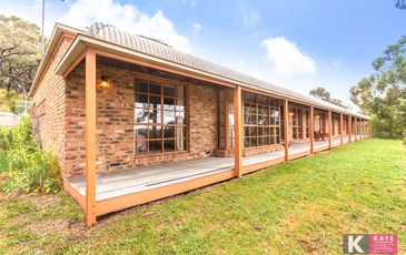 24 Sugarloaf Road, Beaconsfield Upper