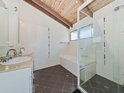 21 Graduate Street, Manly West