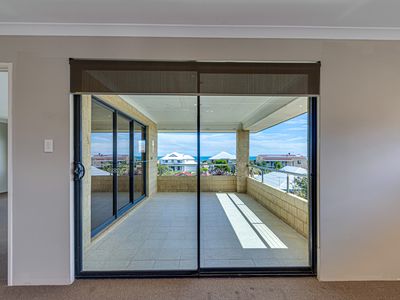 143 Lagoon Drive, Yanchep