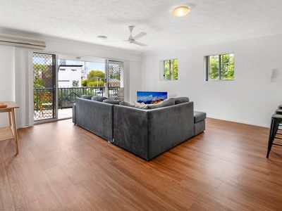 8 / 30-36 BURRA STREET, Surfers Paradise