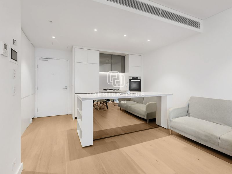 408 / 10 Nicolle Walk, Haymarket
