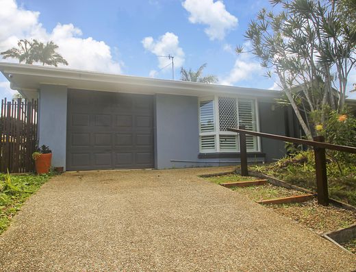 Delightful Gem in Sought After Tewantin image 1