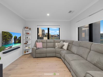 9 Opera Walk, Junction Village