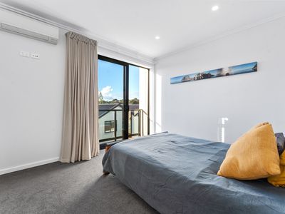 4 Marine Parade, Hobsonville