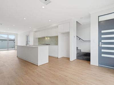 15 Montague Gra, Bushmead