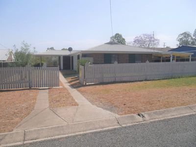 19 Bunker Avenue, Nanango