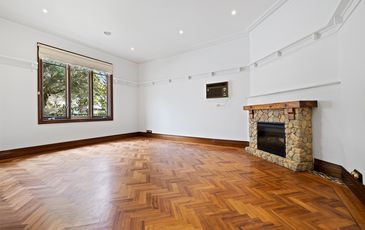 70 WOODS STREET, Beaconsfield