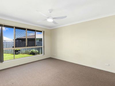 14 Nixon Drive, North Booval