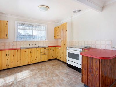 9 Galong Crescent, Koonawarra