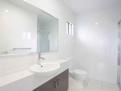 126 Cooper Crescent, Rochedale