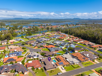 1 / 10 Commodore Place, Tuncurry