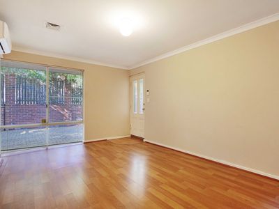 1 / 19 Scalby Street, Scarborough