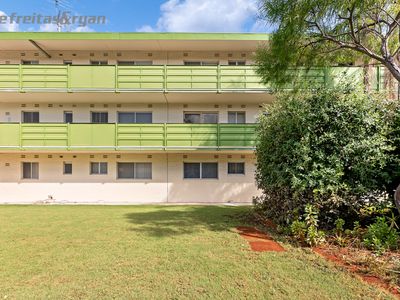 12 / 13 Milton Place, Orelia