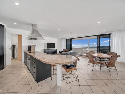 81 / 107 Esplanade, Cairns City