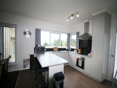 2 / 99 Old Bass Highway, Wynyard