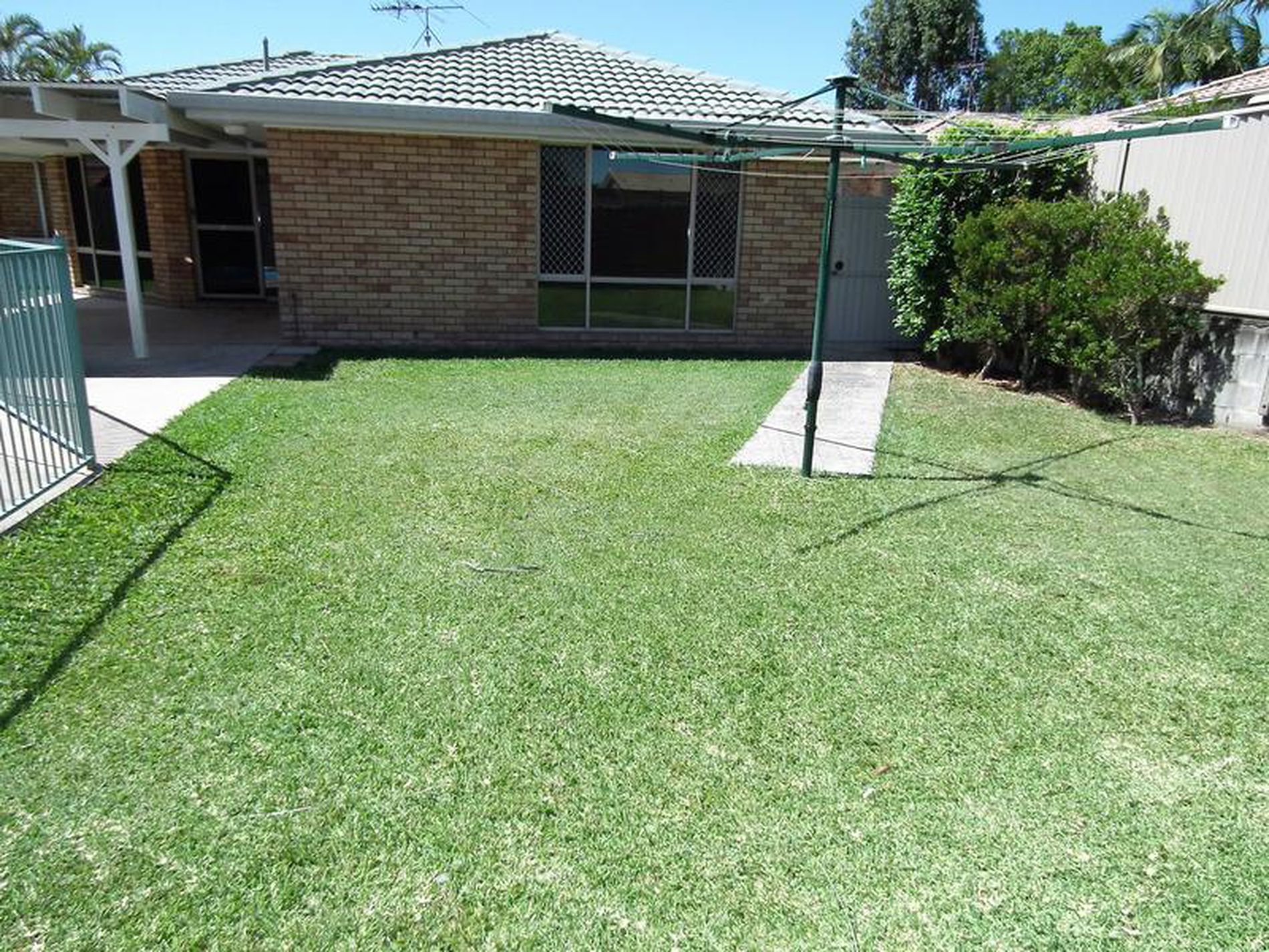 10 Kingston Drive, Banora Point