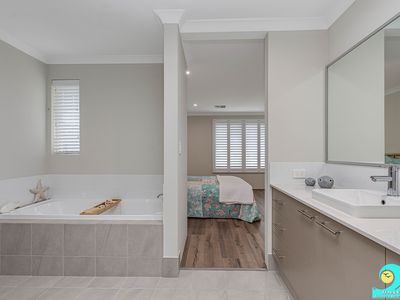 30 Seaside Avenue, Yanchep