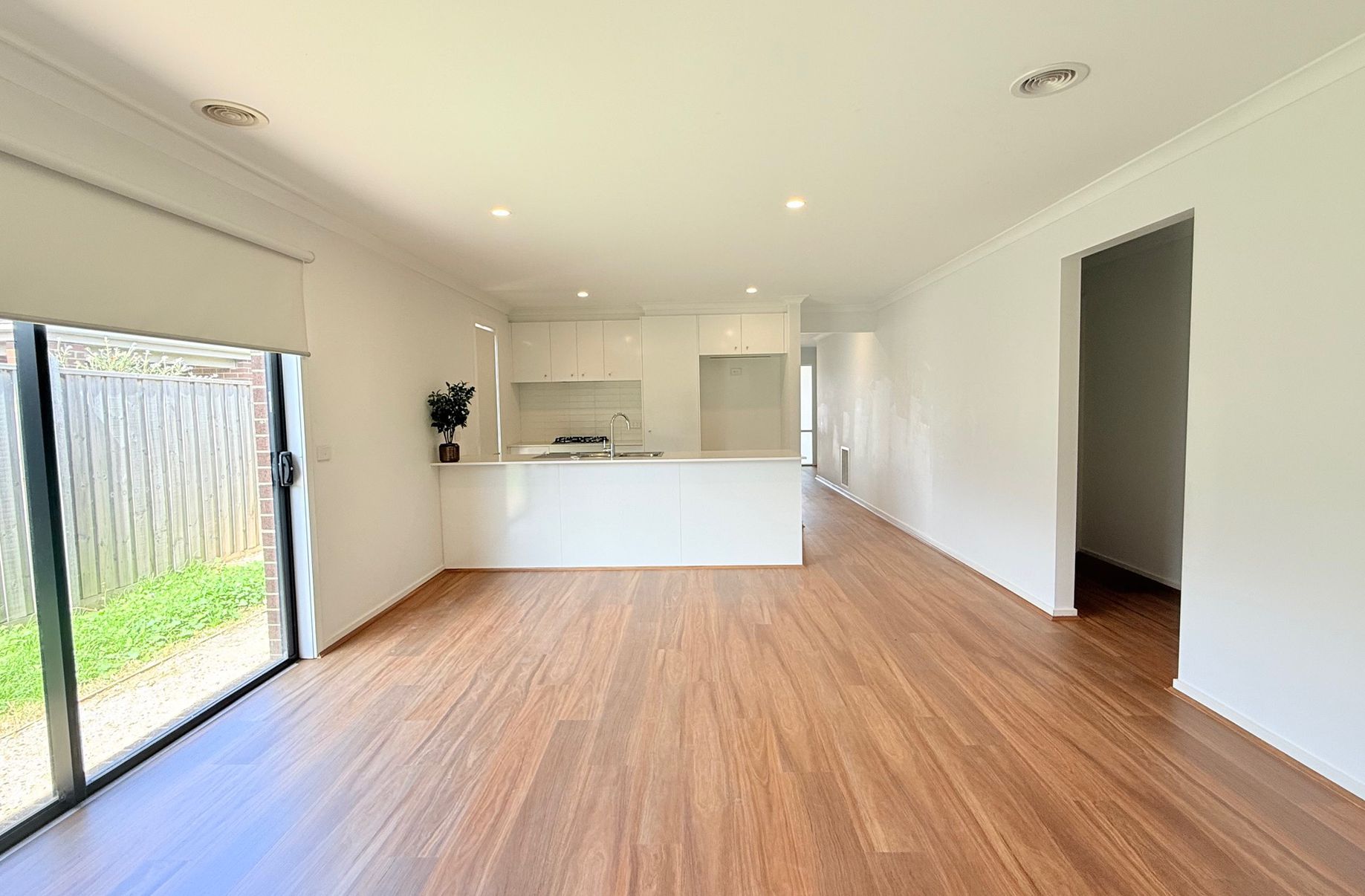 14 Yard St, Mambourin