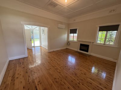 51 Victoria Street, Parkes