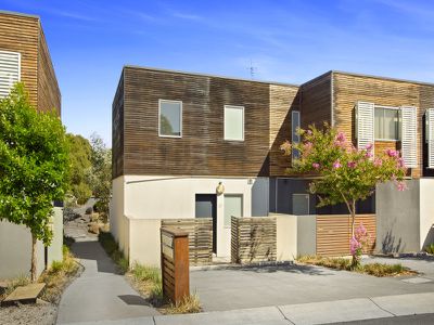 37 Waxflower Crescent, Bundoora