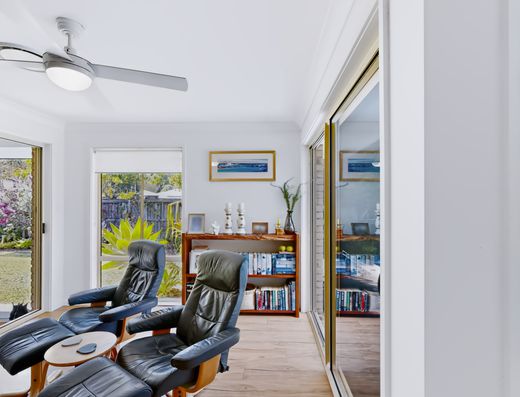 Peace and Tranquility In Noosa Parklans image 14