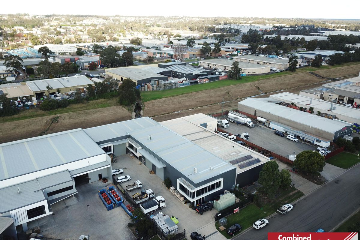 2 / 22 Saggart Field Road, Minto
