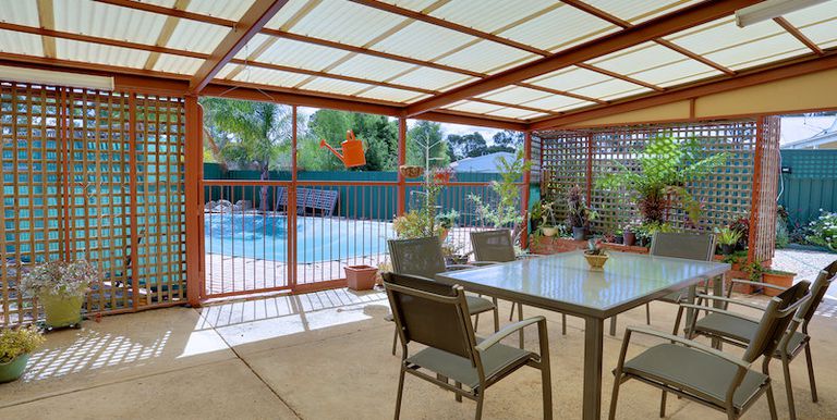8 Caulfield Street, Violet Town