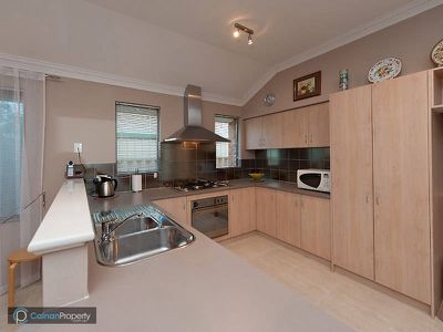2 / 5 Gullima Court, Huntingdale