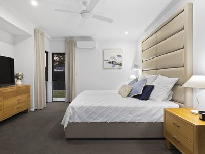 77 Mossvale Drive, Wakerley