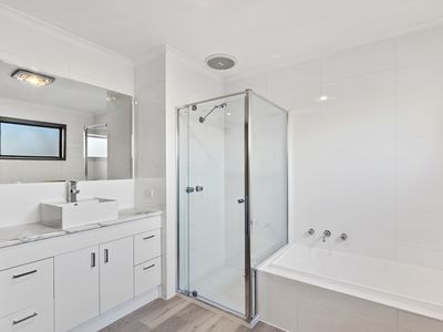 3 / 30 Clarey Avenue, Seymour