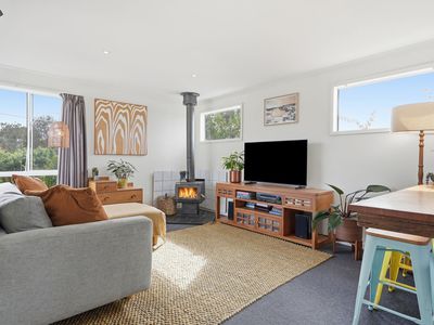 3 Lagoon Road, Carlton
